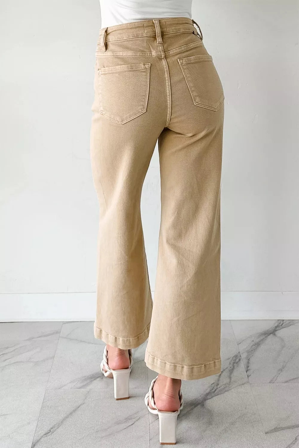 Hazel Blues® | Solid Color Seamed Center Wide Leg Cropped Jeans