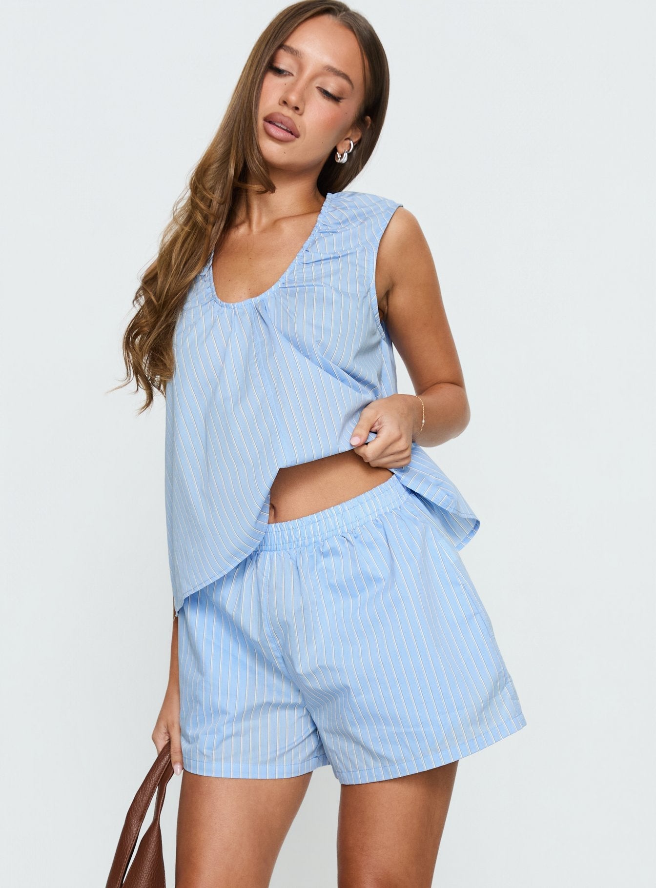 Carambola Mid Rise Shorts Blue