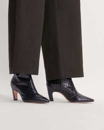 The Short Banana Boot | Black Crocodile