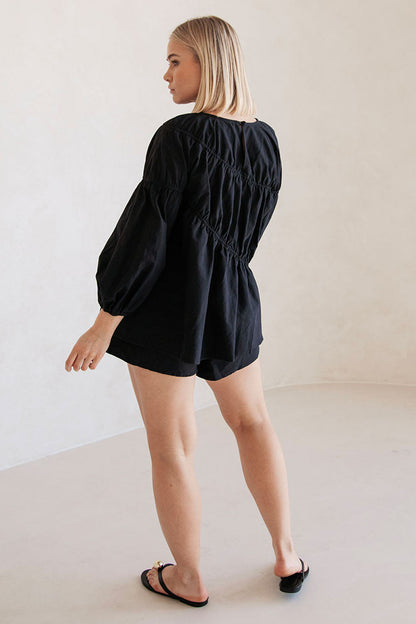 Akel Shorts - Black