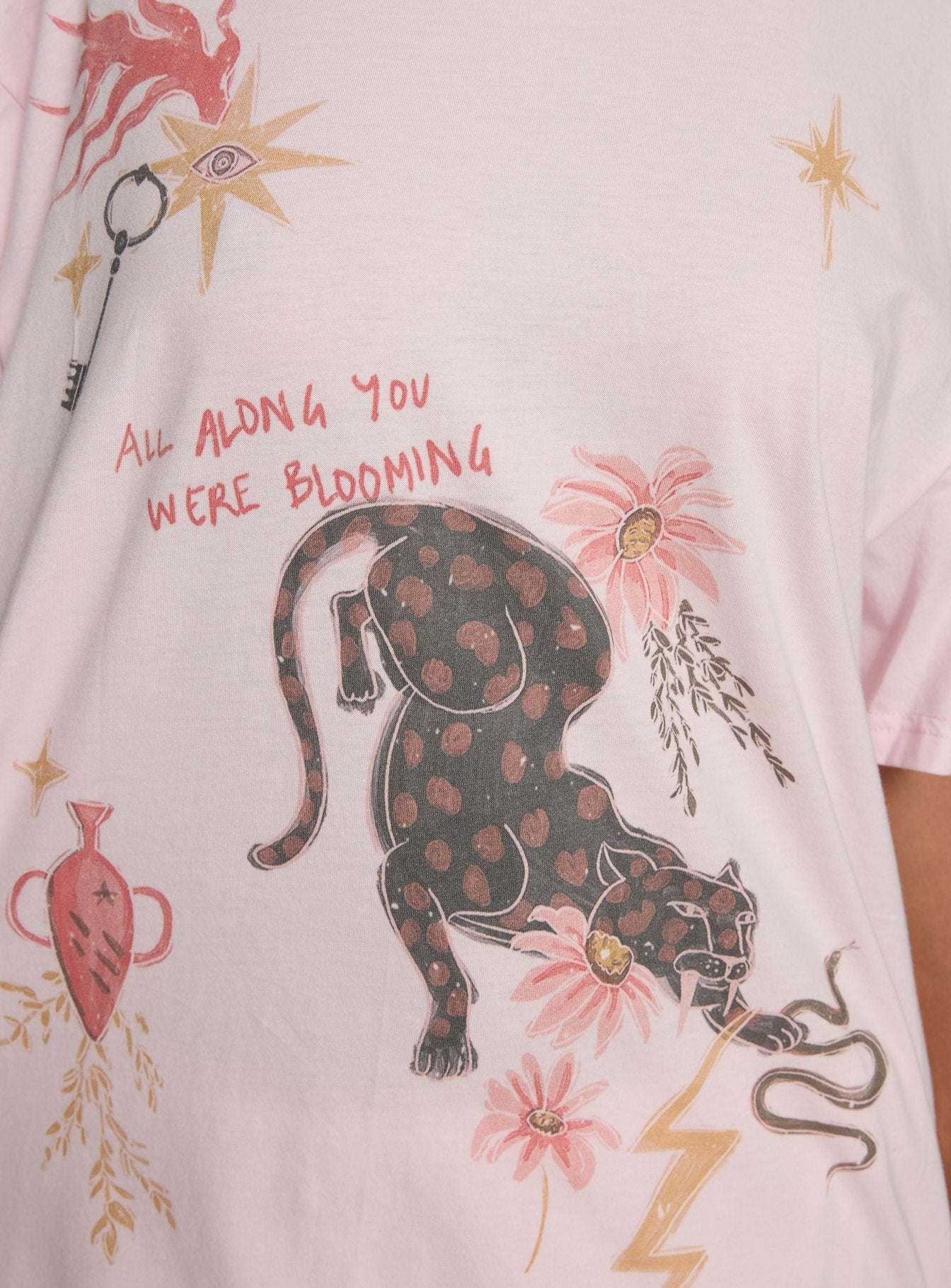 Blooming Love Oversized Graphic Tee Pink