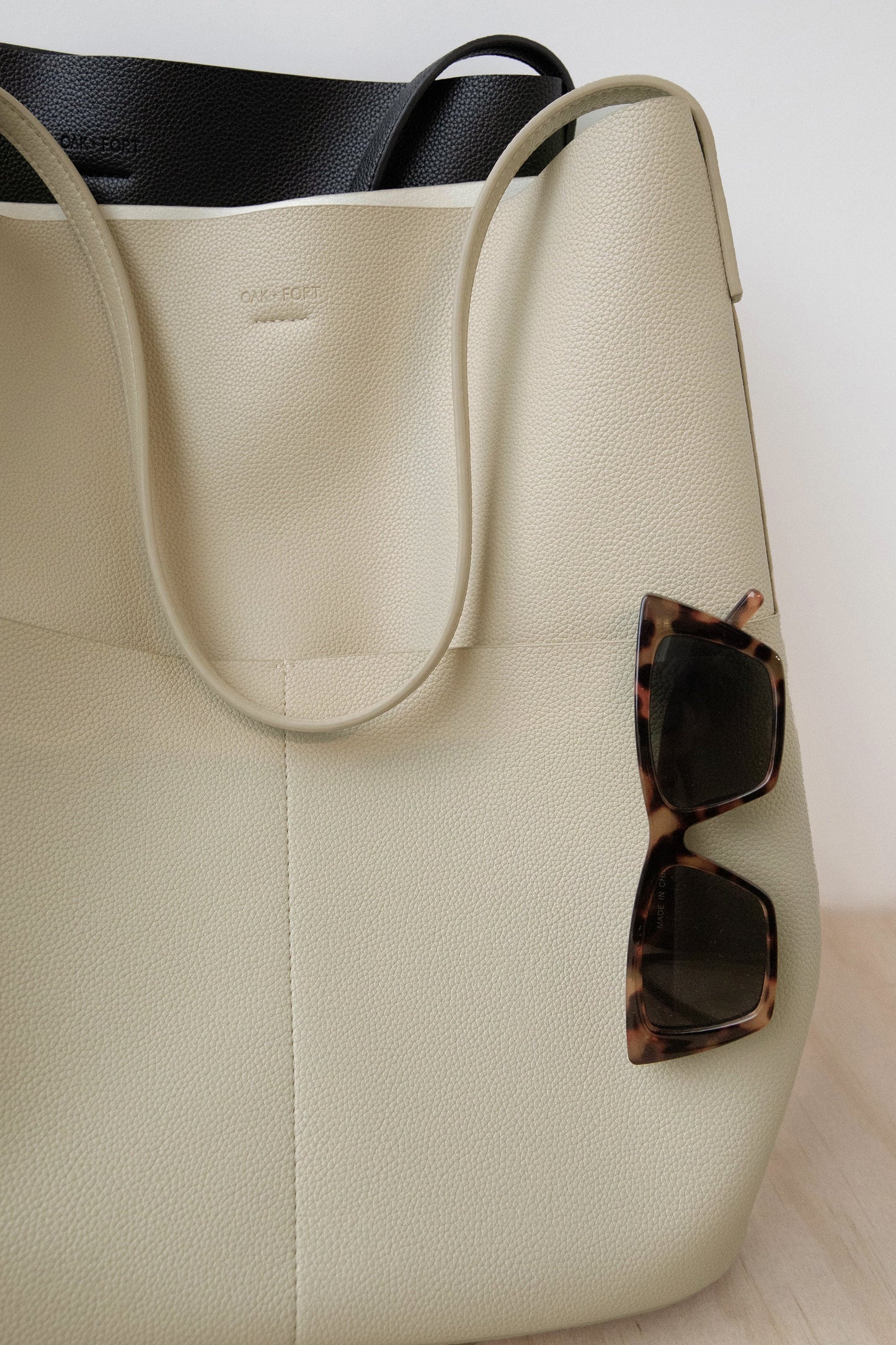 CITY TOTE BAG