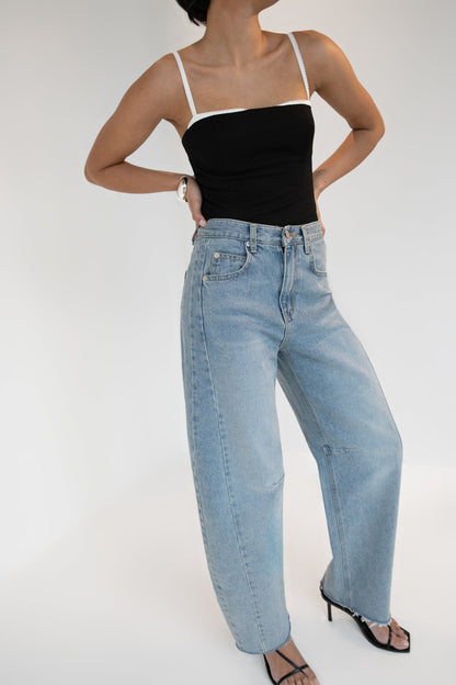 HIGH RISE VINTAGE WASH BARREL JEAN