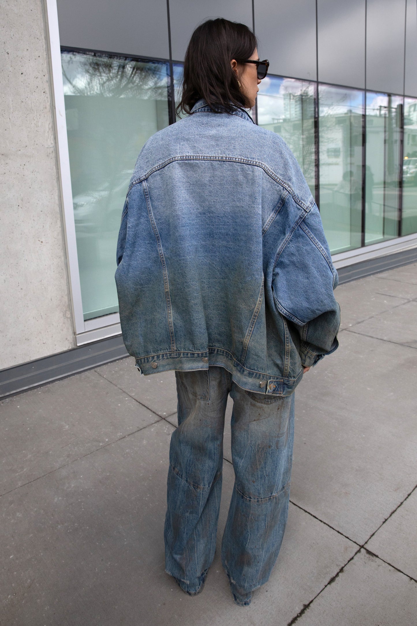 OVERSIZED VINTAGE DENIM JACKET