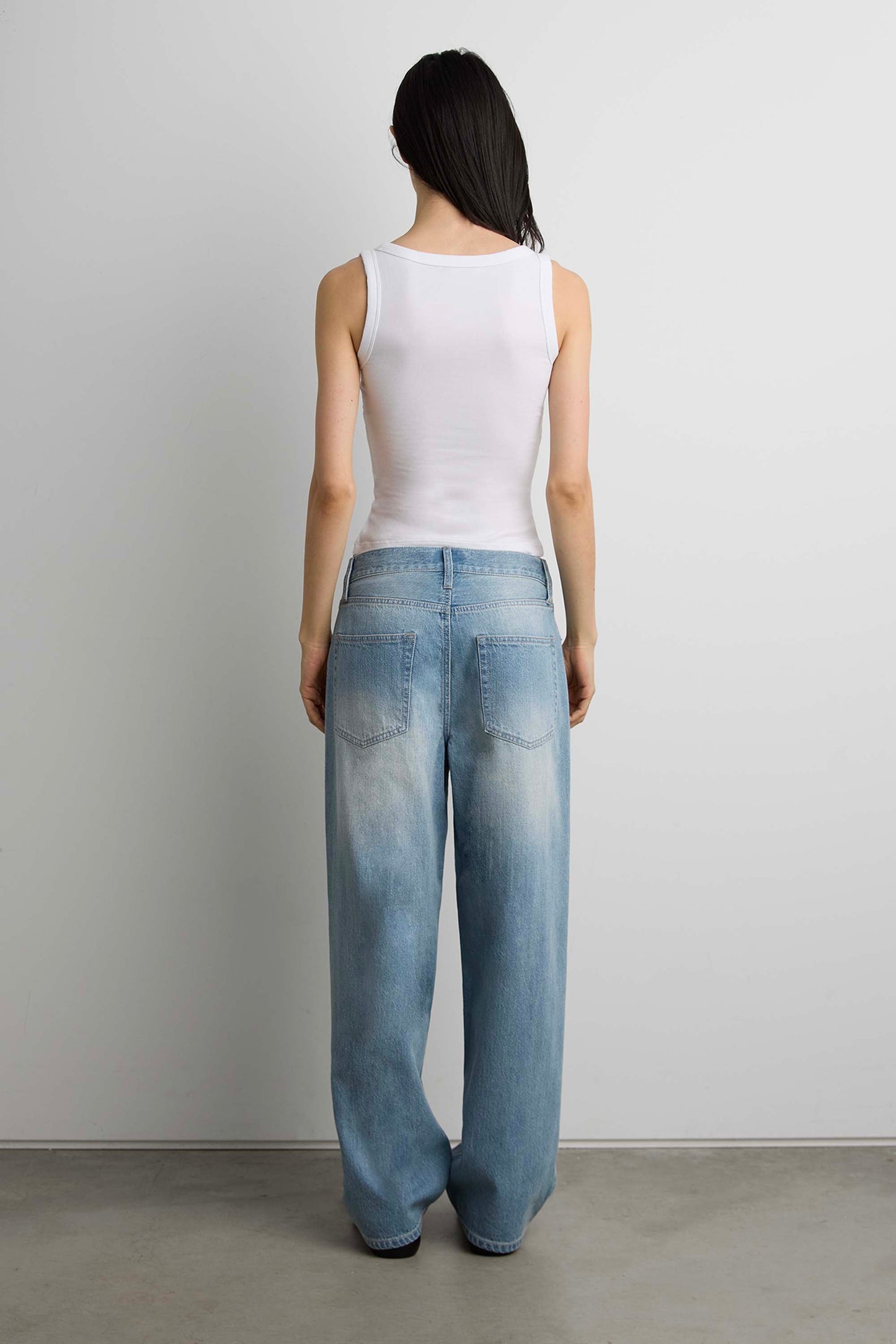 LINEN BLEND MID-RISE STRAIGHT LEG JEAN