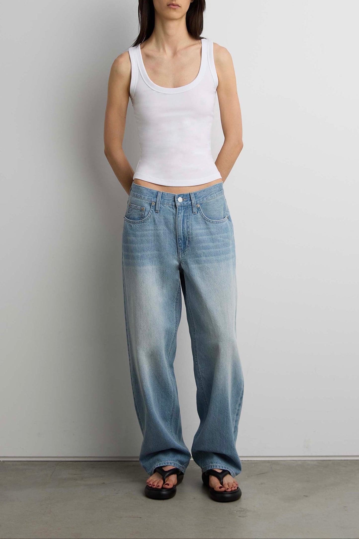 LINEN BLEND MID-RISE STRAIGHT LEG JEAN