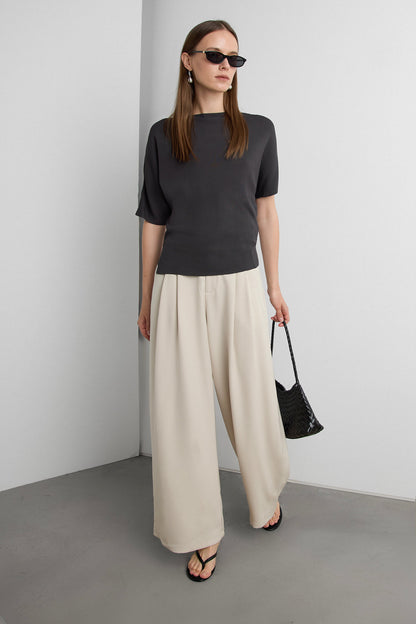 WIDE LEG PANT WITH TUCKING DETAIL