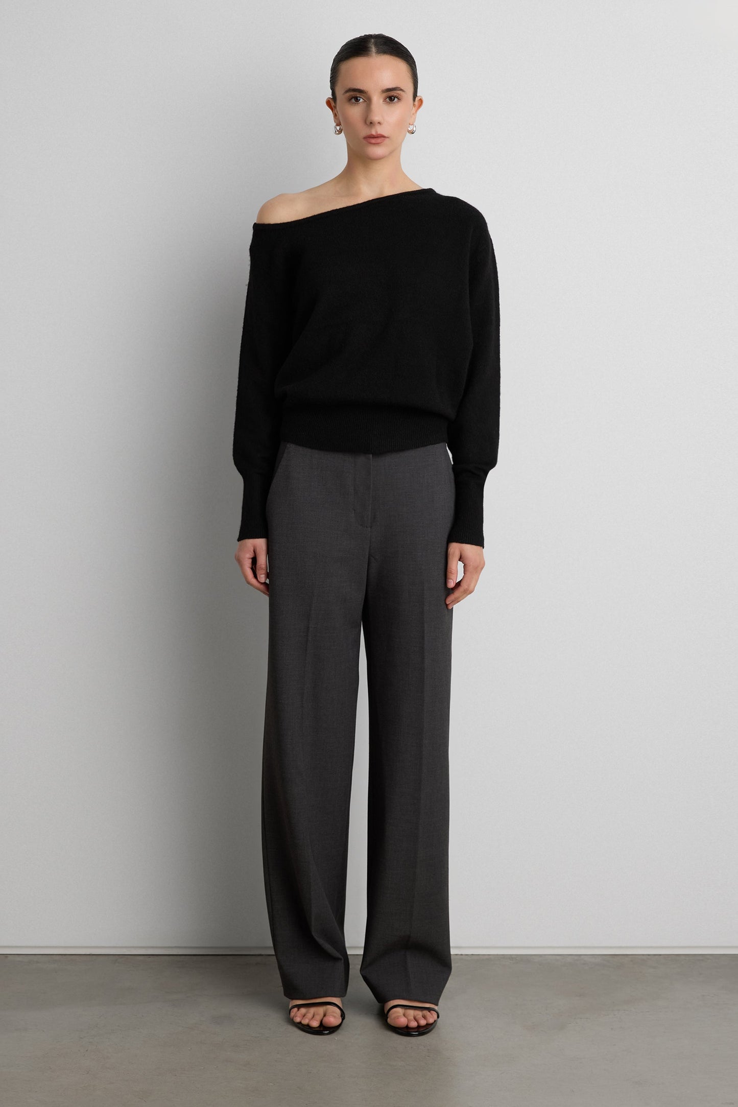 OFF SHOULDER SWEATER