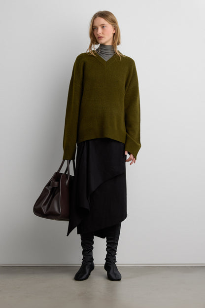V-NECK SWEATER