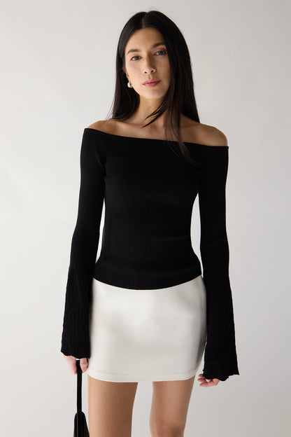 OFF THE SHOULDER TRUMPET SLEEVE TOP
