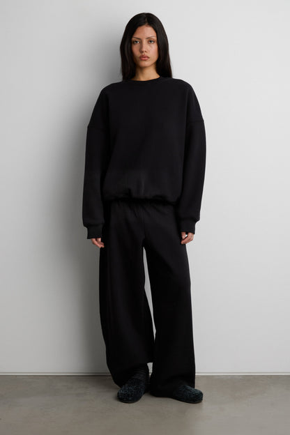 FLEECE STUDIO CREWNECK SWEATSHIRT WITH POCKETS