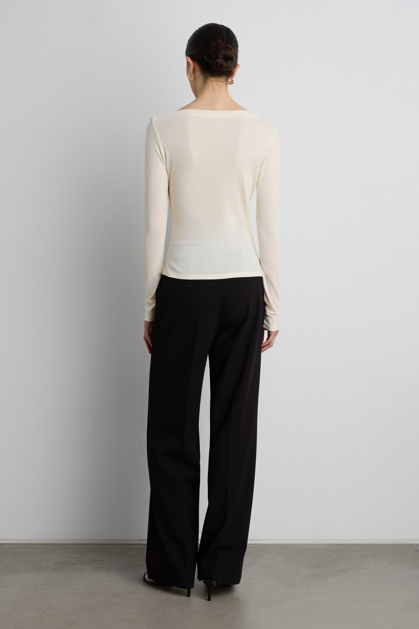 RUCHED LONG SLEEVE TOP