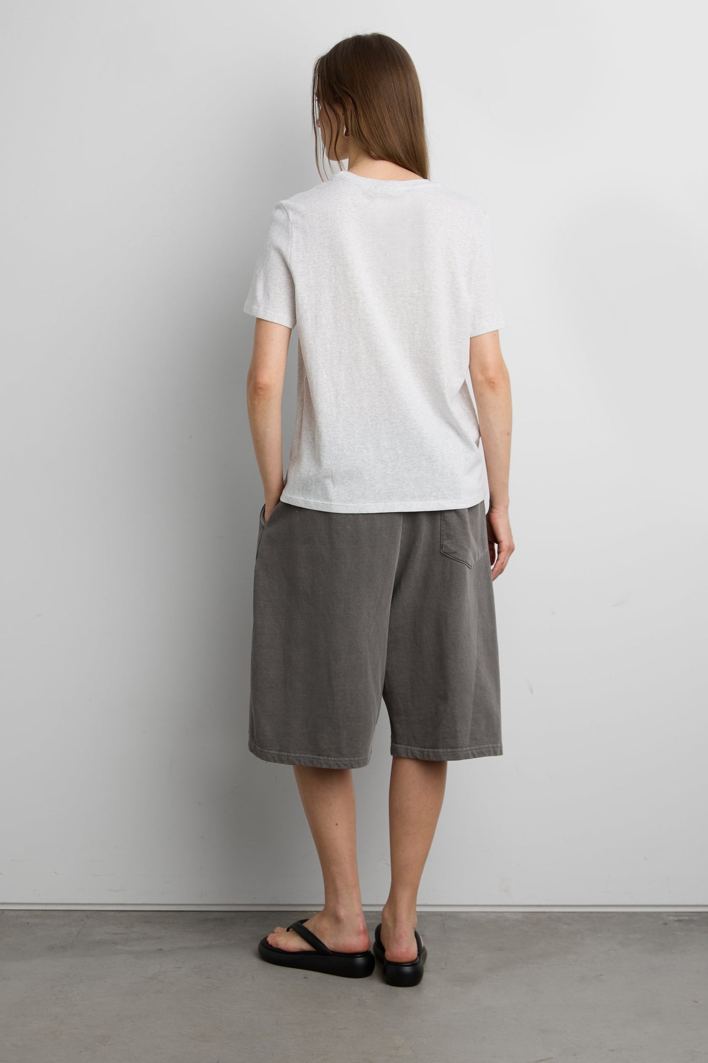 OVERSIZED GRAPHIC CREWNECK T-SHIRT