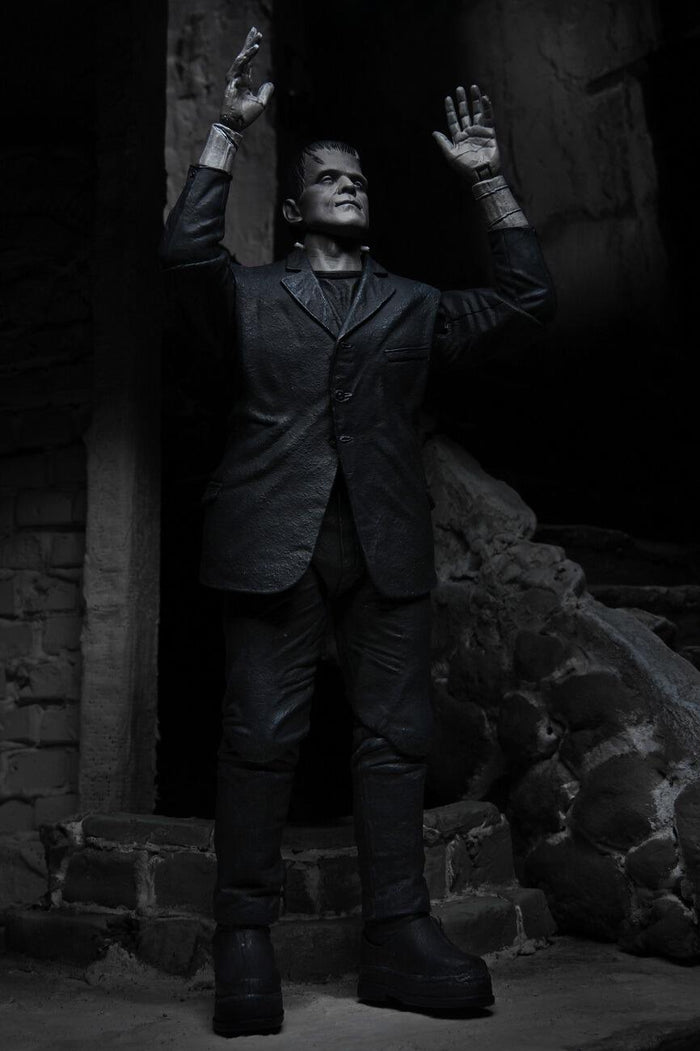 Universal Monsters Ultimate 7 Inch Scale Action Figure - Frankenstein's Monster (Black & White)